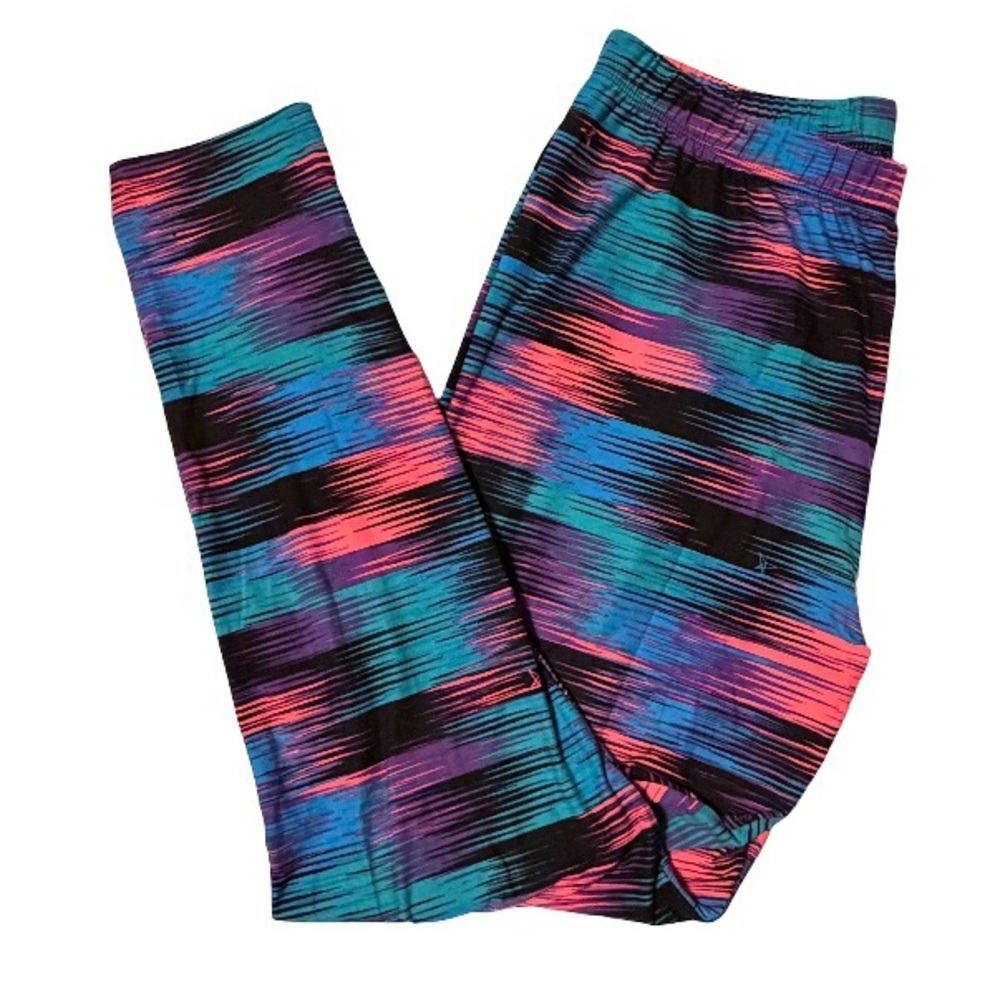 3/$35 Sweetlegs “Out Of Focus” Plus 2 Leggings